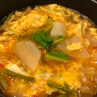 野菜たっぷり♫かぶとねぎの酸辣風ふんわり中華スープ